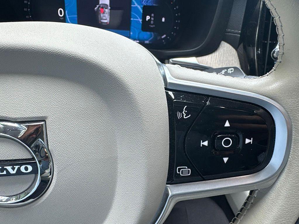 used 2022 Volvo XC60 car, priced at $28,000
