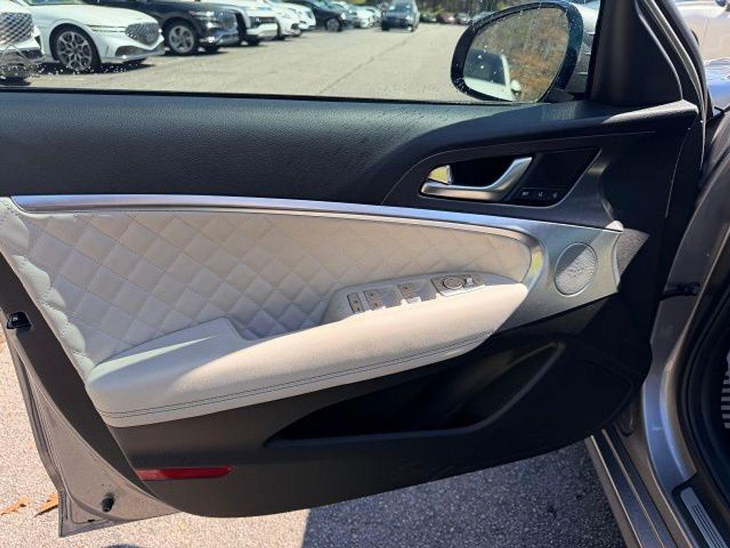 used 2025 Genesis G70 car, priced at $43,495