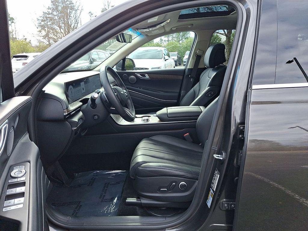 used 2025 Genesis GV80 car, priced at $49,998
