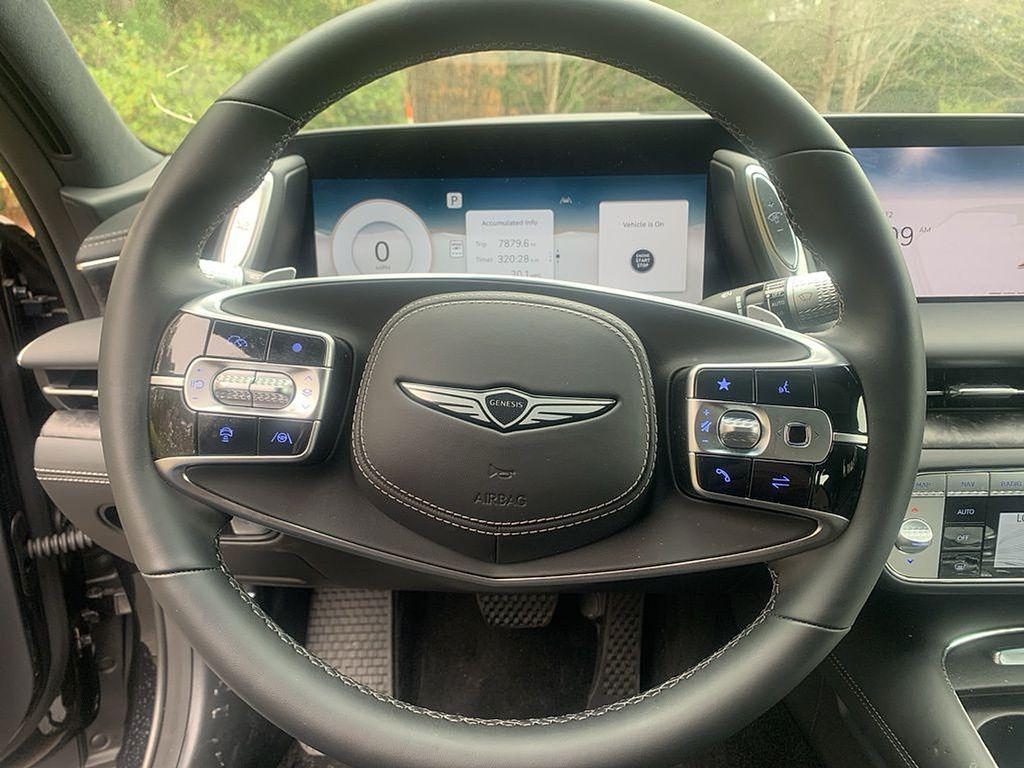 used 2025 Genesis G90 car, priced at $74,990