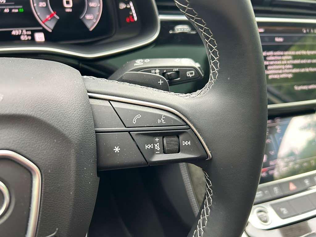 used 2025 Audi Q7 car, priced at $49,500