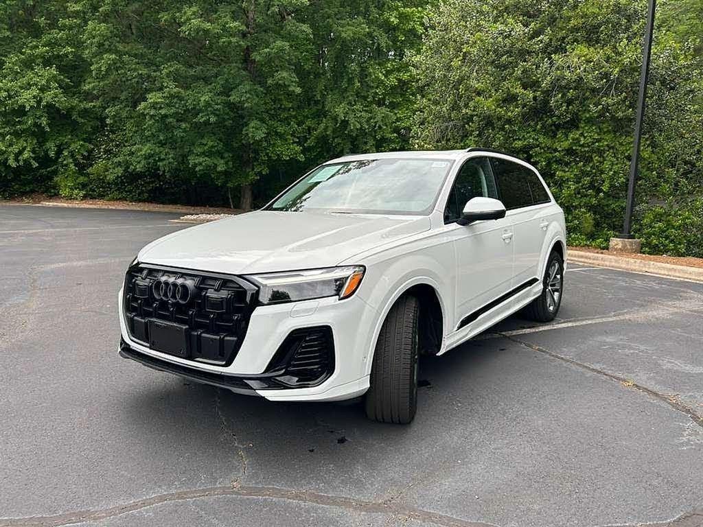 used 2025 Audi Q7 car, priced at $49,500