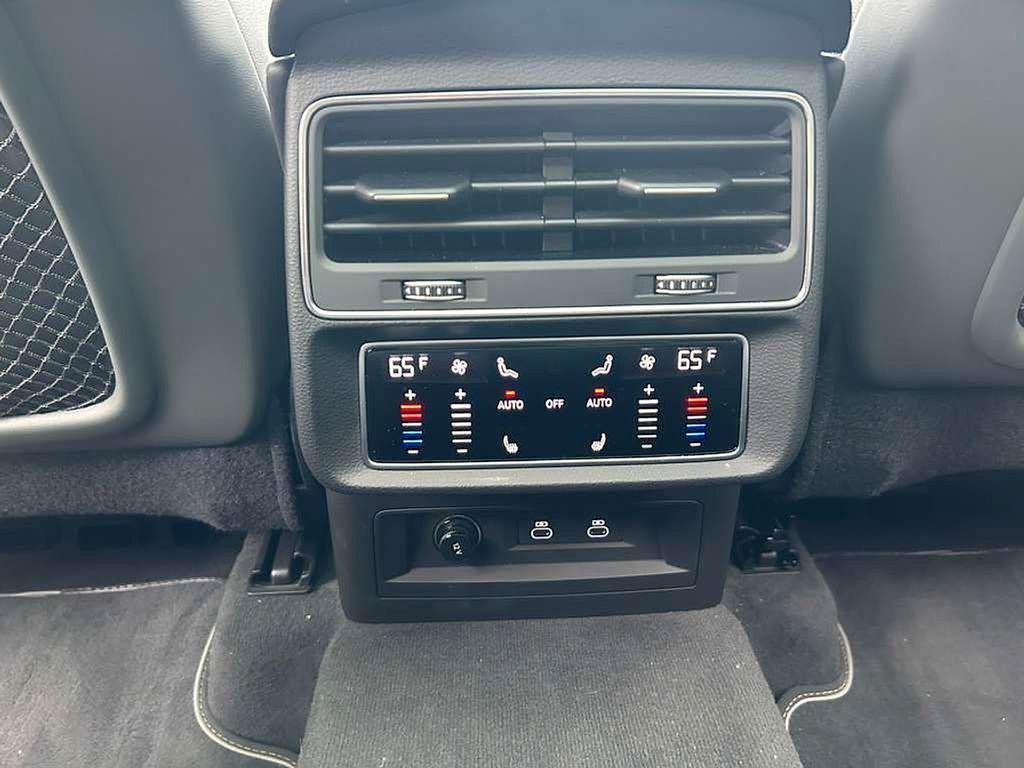 used 2025 Audi Q7 car, priced at $49,500