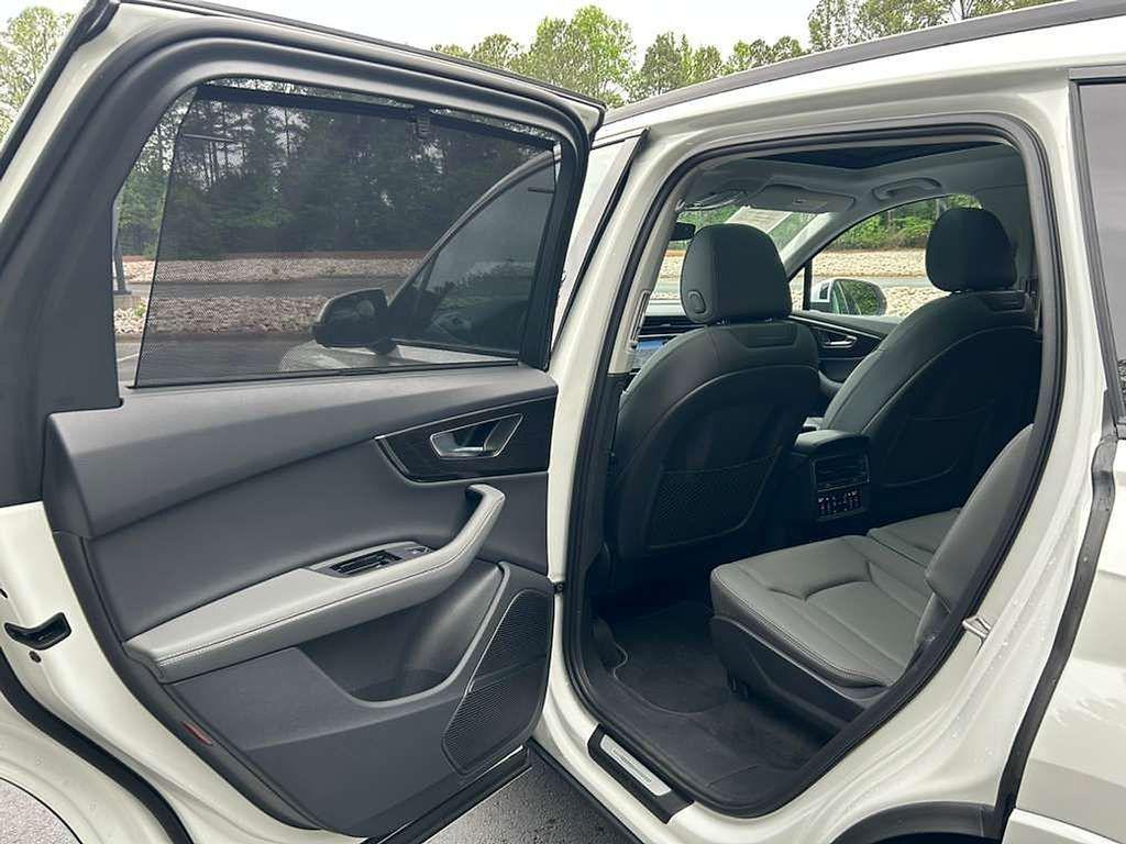 used 2025 Audi Q7 car, priced at $49,500
