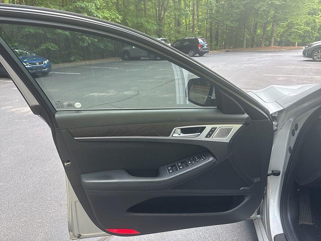 used 2018 Genesis G80 car, priced at $19,995