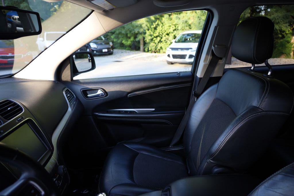 2016 Granite Crystal Metallic Clearcoat Dodge Journey