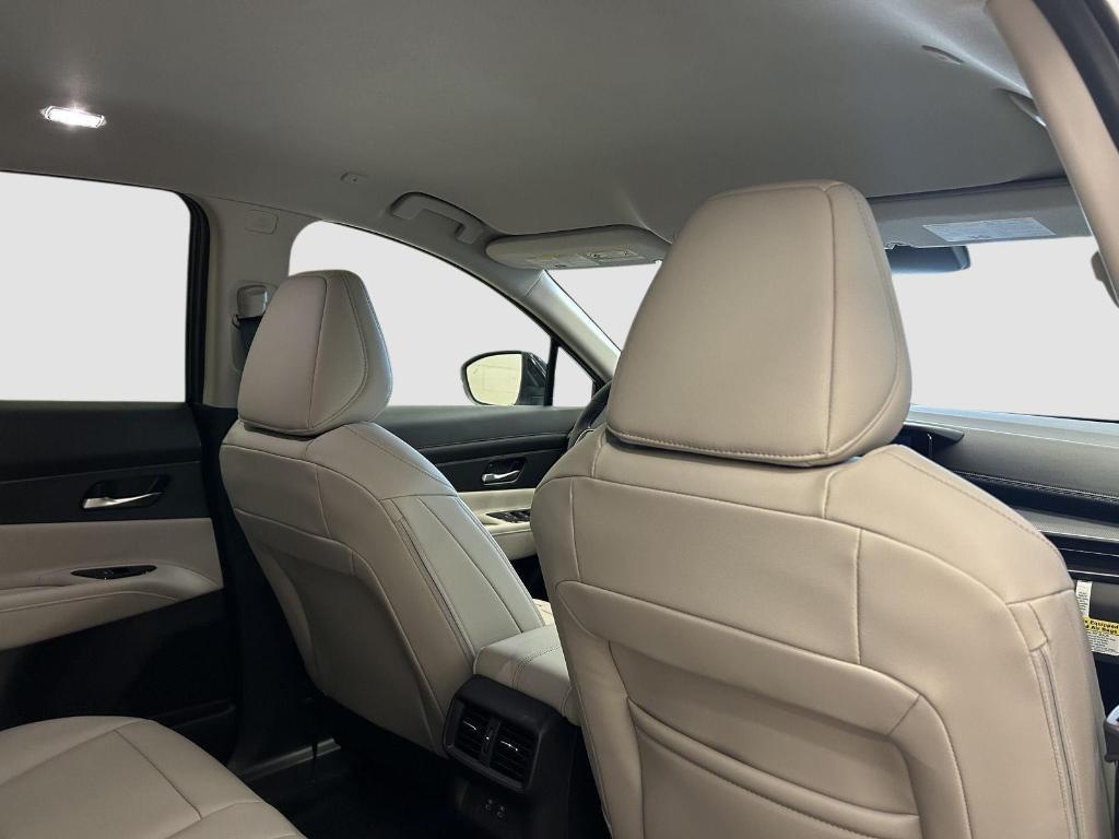 new 2025 Nissan Murano car, priced at $37,752