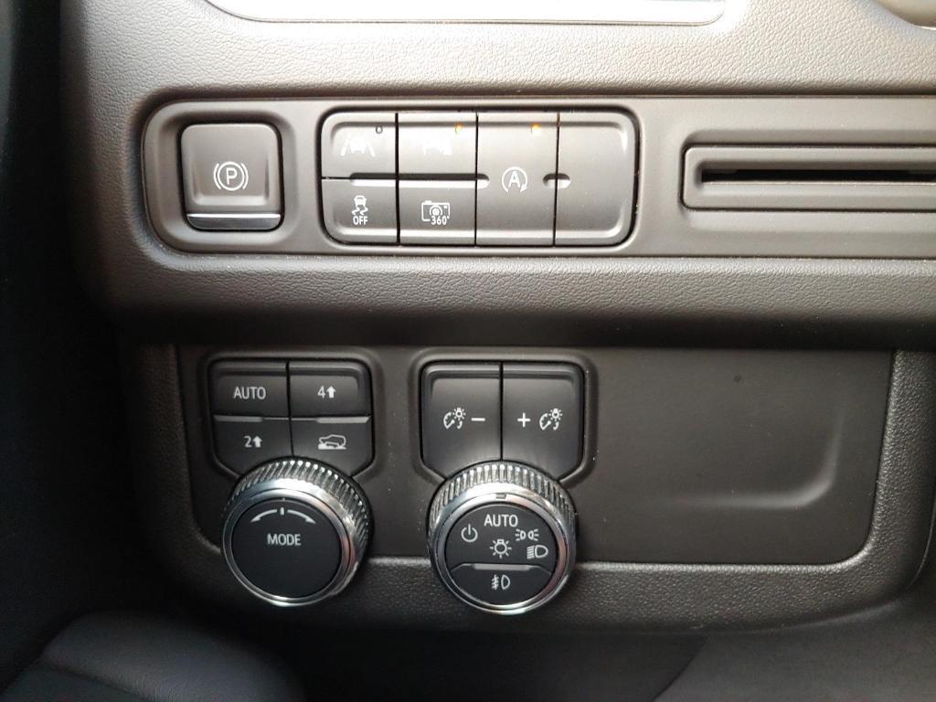 used 2023 GMC Yukon car, priced at $65,995