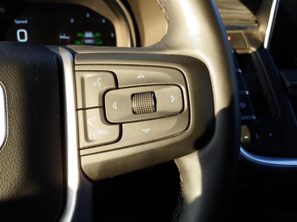 used 2023 GMC Yukon car, priced at $65,995