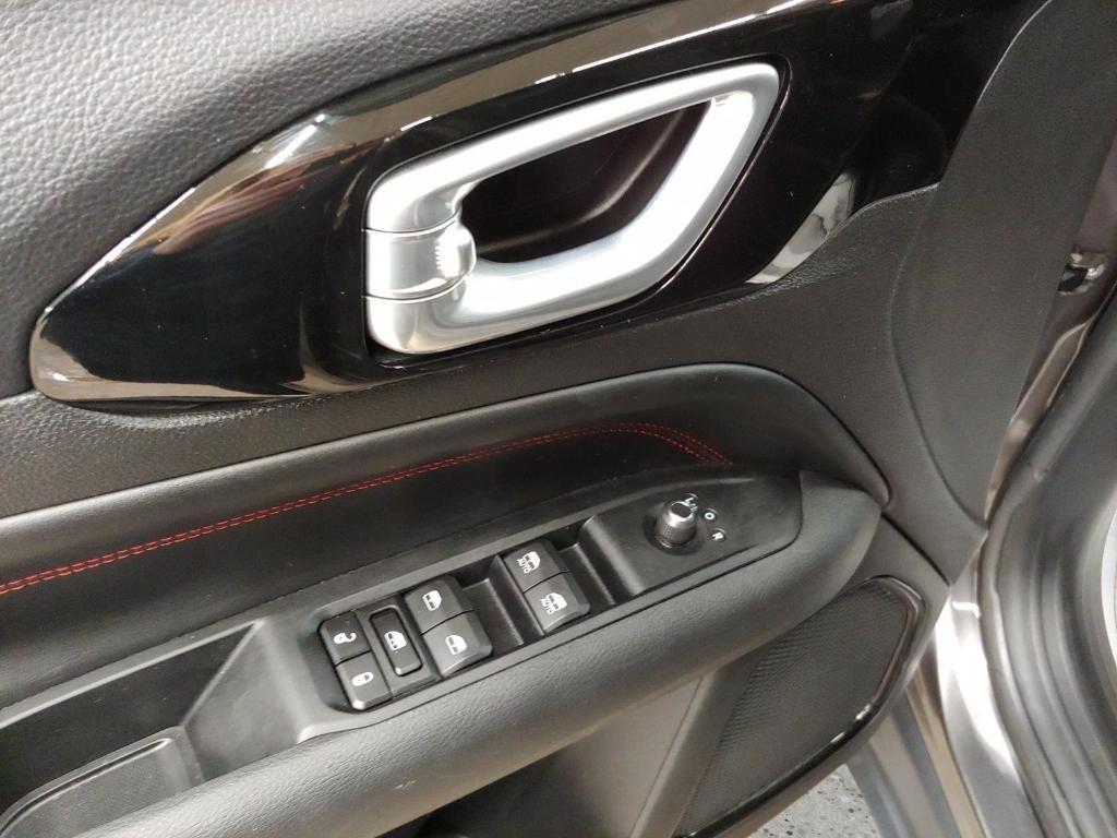 used 2022 Jeep Compass car, priced at $22,900