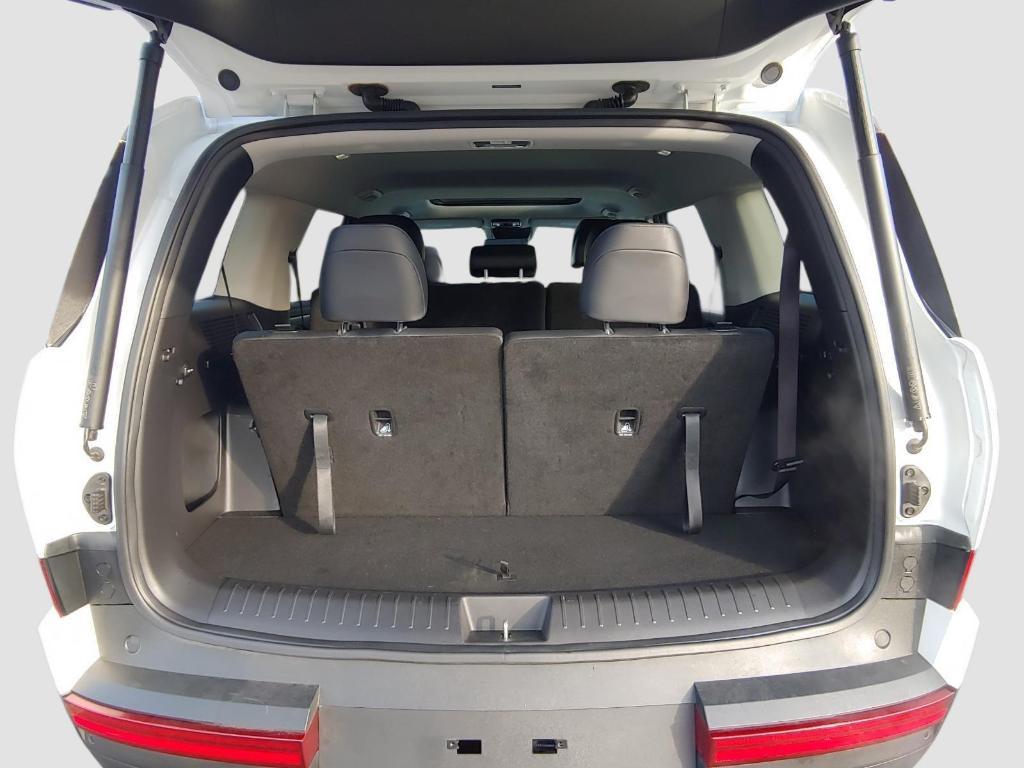 used 2024 Hyundai Santa Fe car, priced at $32,500