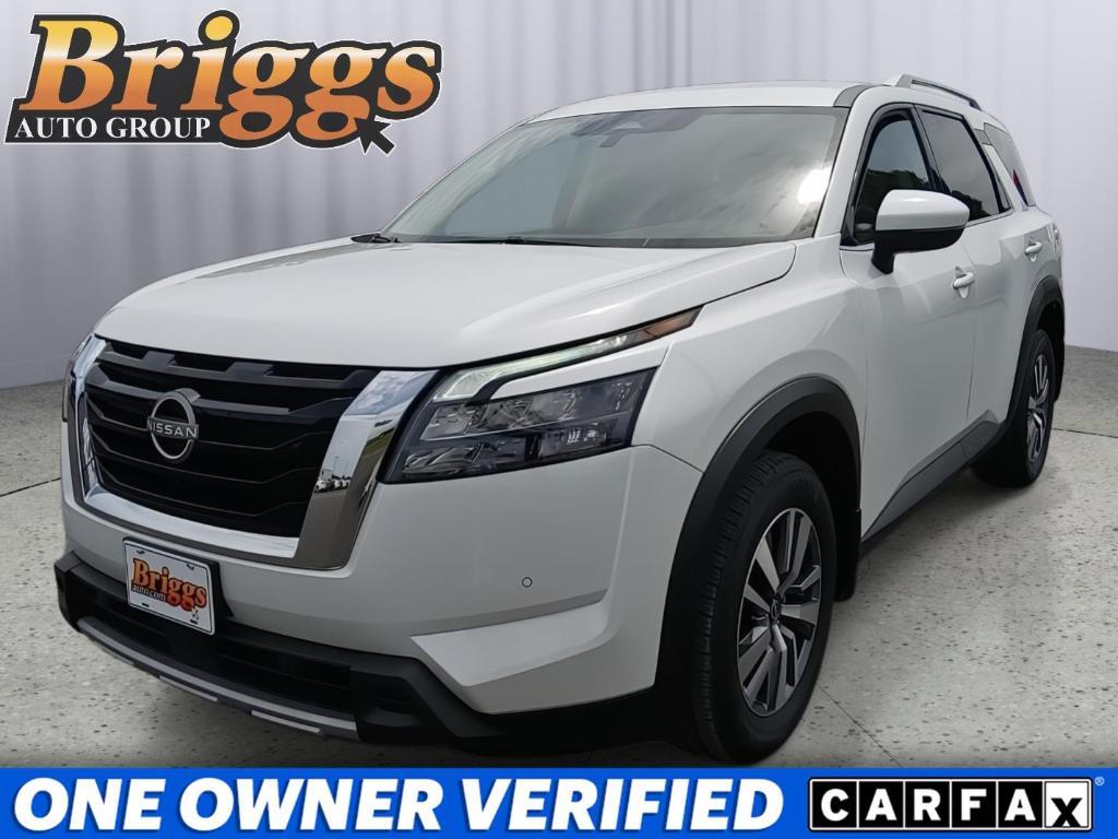 used 2025 Nissan Pathfinder car, priced at $34,995