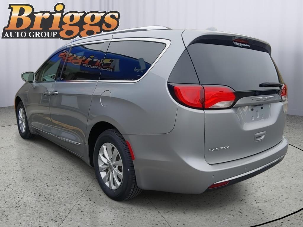 used 2018 Chrysler Pacifica car, priced at $13,700