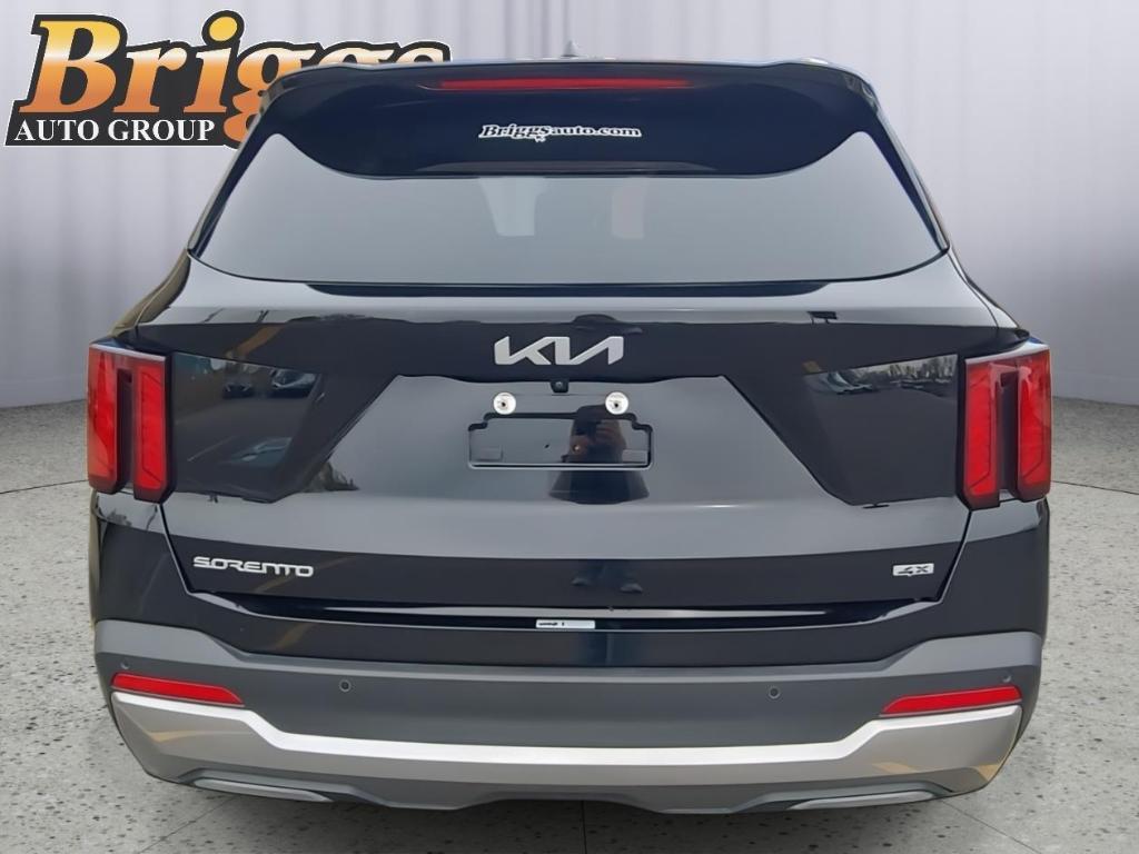 used 2024 Kia Sorento car, priced at $27,900