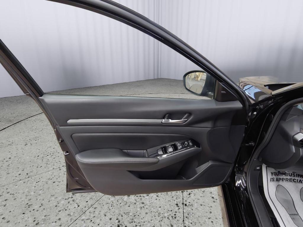 used 2023 Nissan Altima car, priced at $18,995