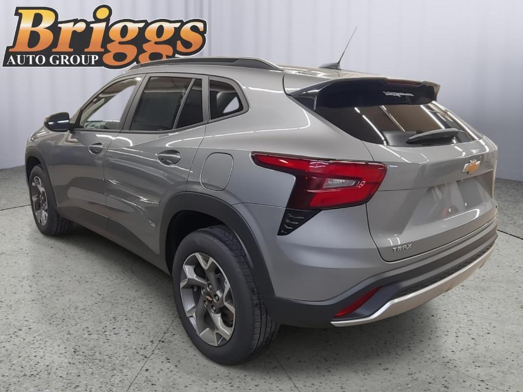 used 2024 Chevrolet Trax car, priced at $18,995
