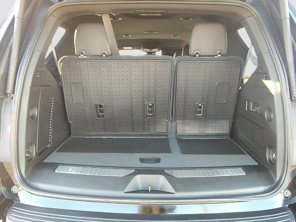 used 2023 GMC Yukon car, priced at $60,900