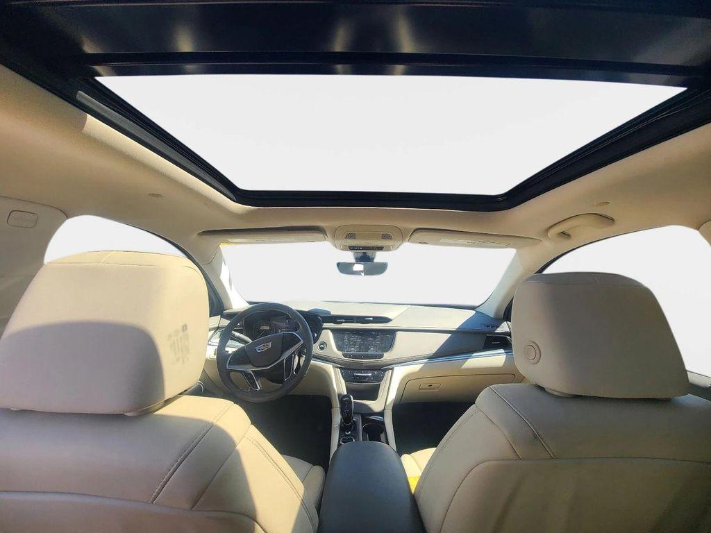 used 2021 Cadillac XT5 car, priced at $23,288