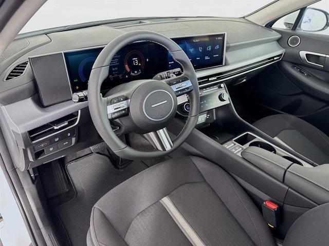 new 2025 Hyundai Sonata Hybrid car, priced at $30,771