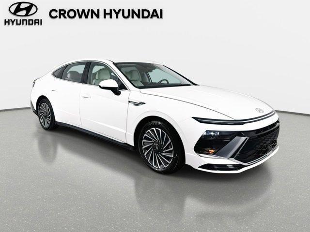 new 2025 Hyundai Sonata Hybrid car, priced at $30,645