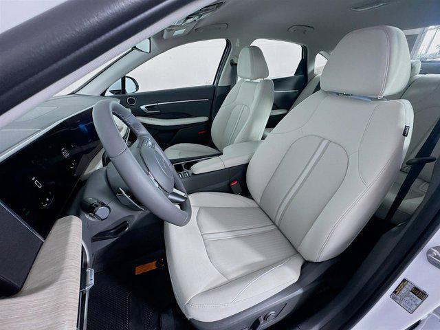 new 2025 Hyundai Sonata Hybrid car, priced at $30,645