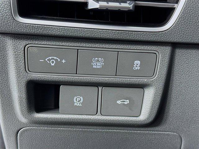 new 2025 Hyundai Sonata Hybrid car, priced at $30,645