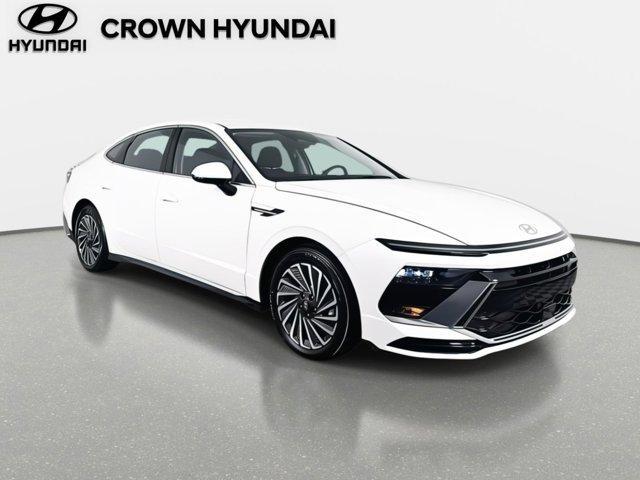 new 2025 Hyundai Sonata Hybrid car, priced at $30,805