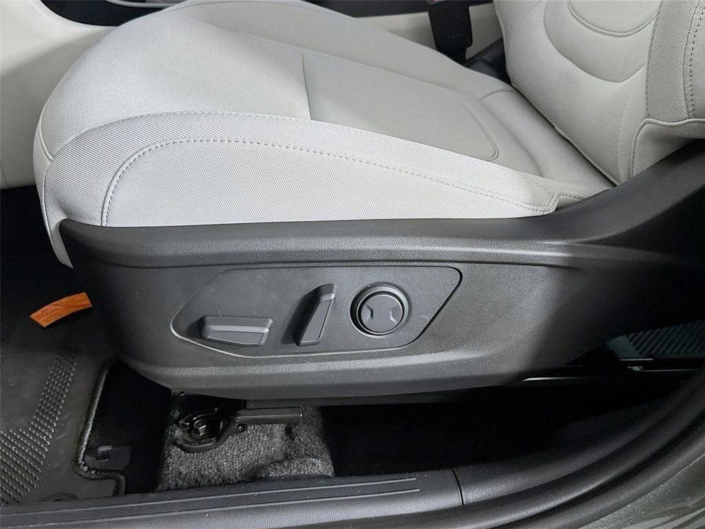 new 2026 Hyundai TUCSON Hybrid car, priced at $39,781