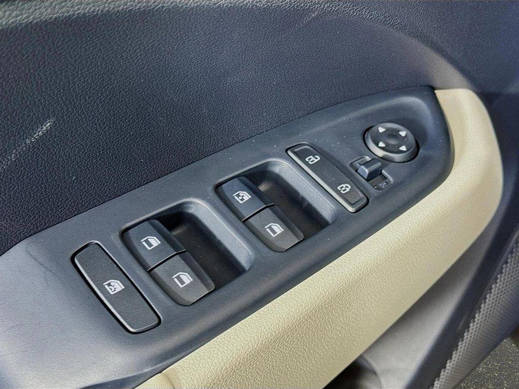 used 2025 Hyundai Venue car, priced at $21,388