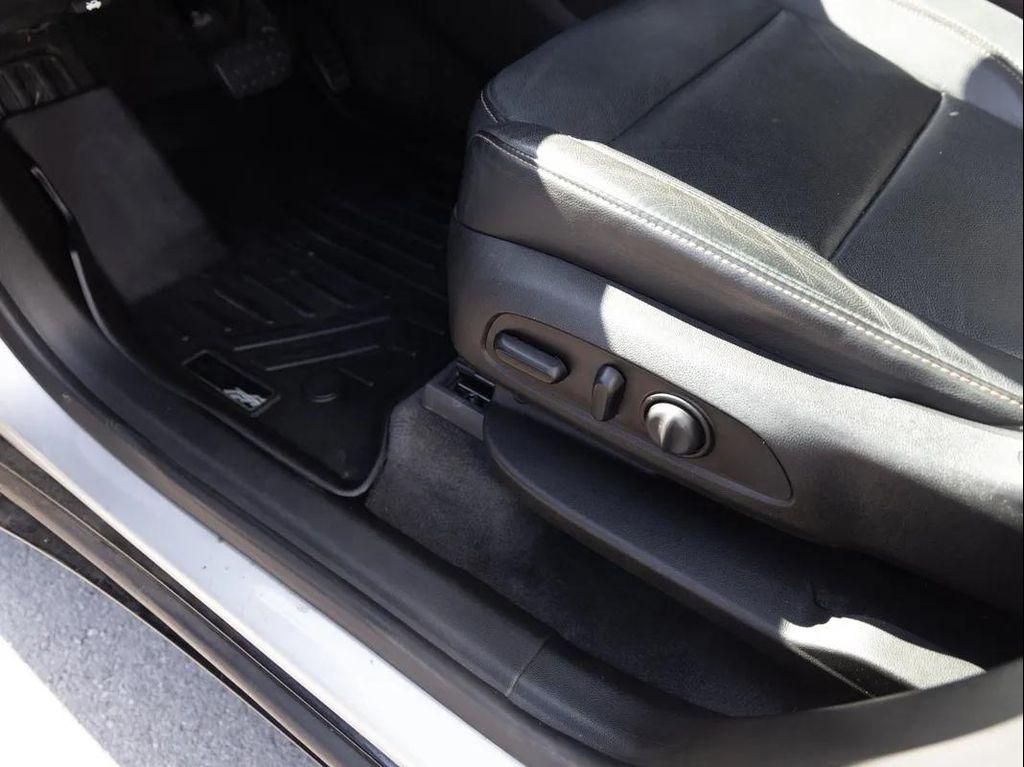 used 2019 Chevrolet Traverse car, priced at $22,593