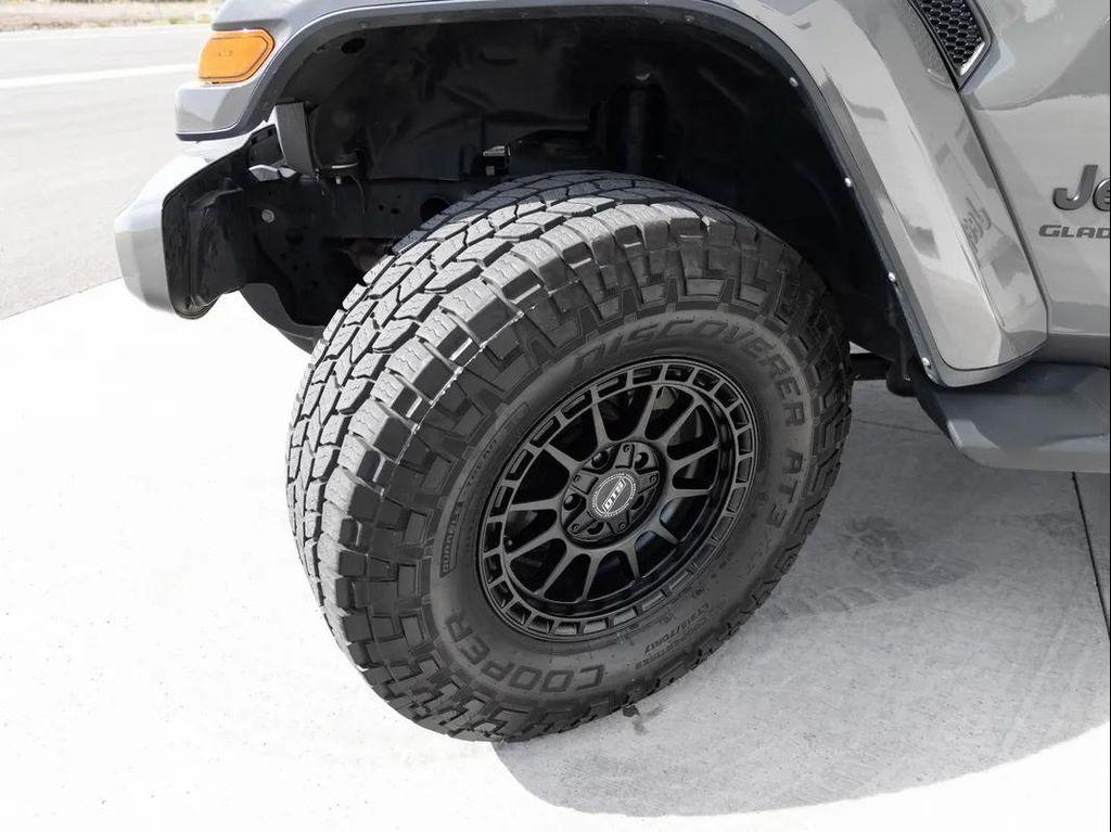 used 2022 Jeep Gladiator car, priced at $34,593