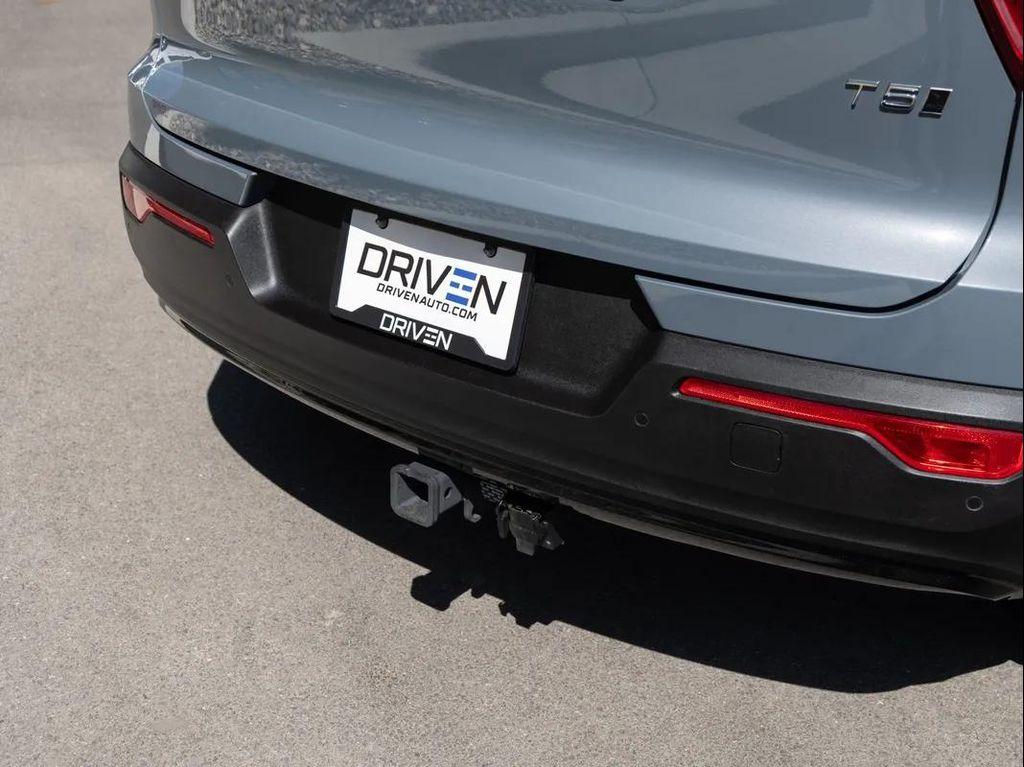 used 2022 Volvo XC40 car, priced at $28,675