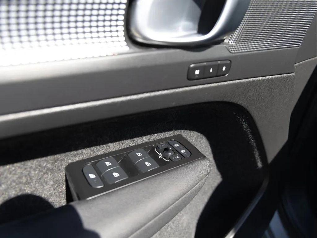 used 2022 Volvo XC40 car, priced at $28,675