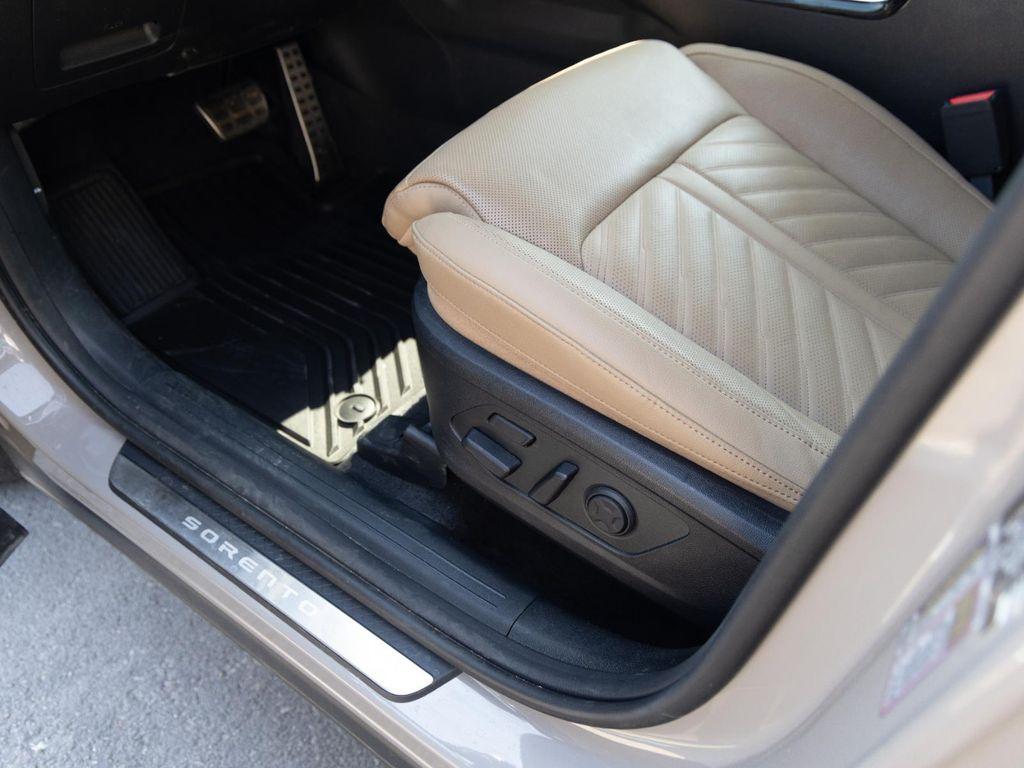 used 2025 Kia Sorento car, priced at $41,593