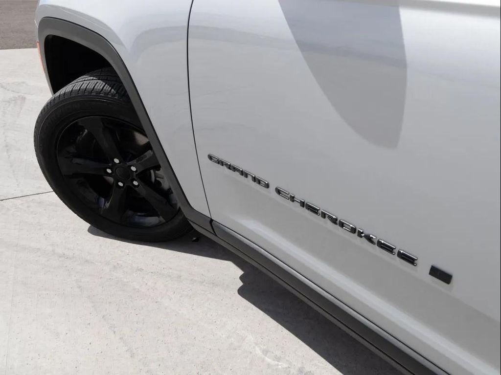 used 2025 Jeep Grand Cherokee L car, priced at $42,593