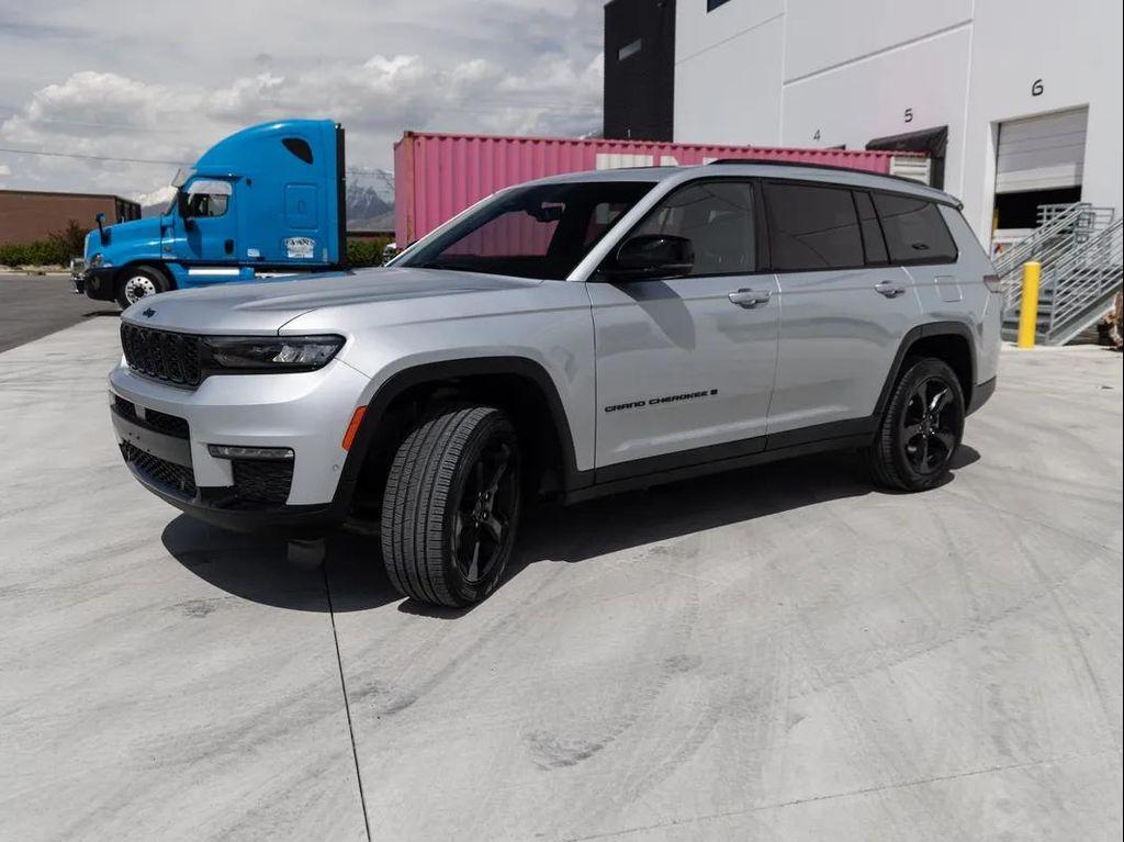 used 2025 Jeep Grand Cherokee L car, priced at $42,593
