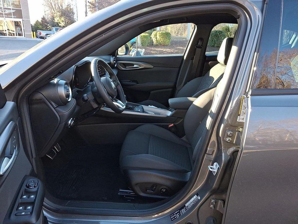 new 2025 Alfa Romeo Tonale car, priced at $36,499