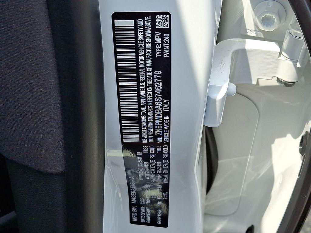 new 2025 Maserati Grecale car, priced at $84,915