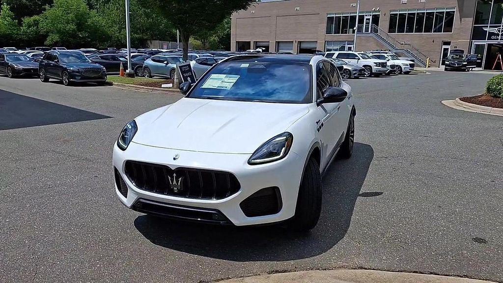 new 2025 Maserati Grecale car, priced at $84,915