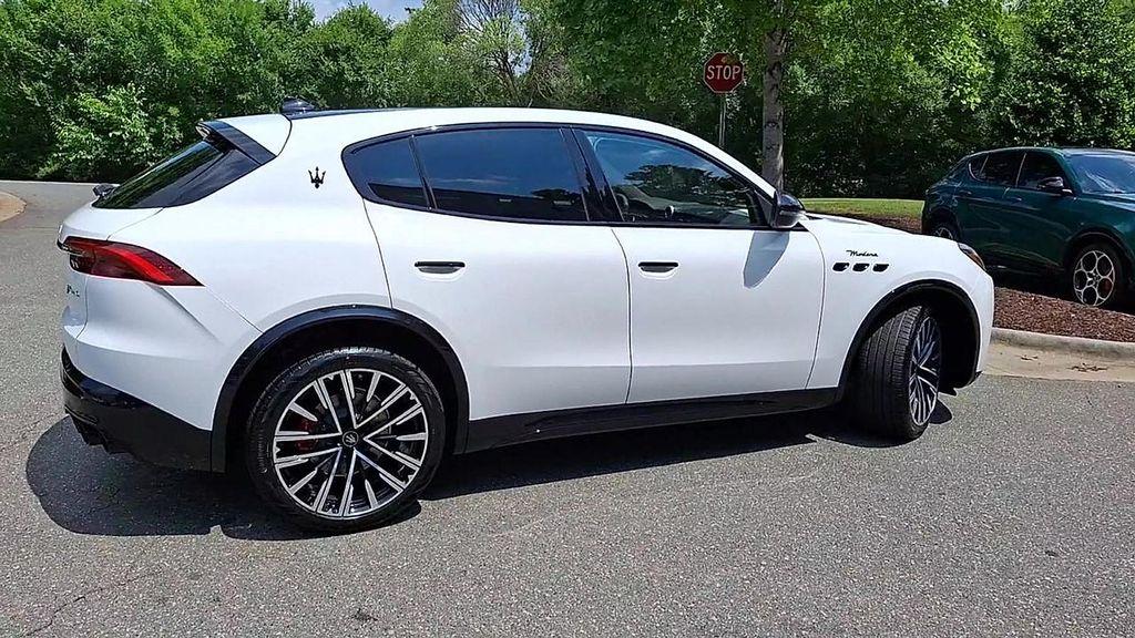 new 2025 Maserati Grecale car, priced at $84,915