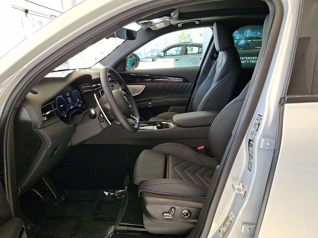 new 2026 Maserati Grecale car, priced at $102,345