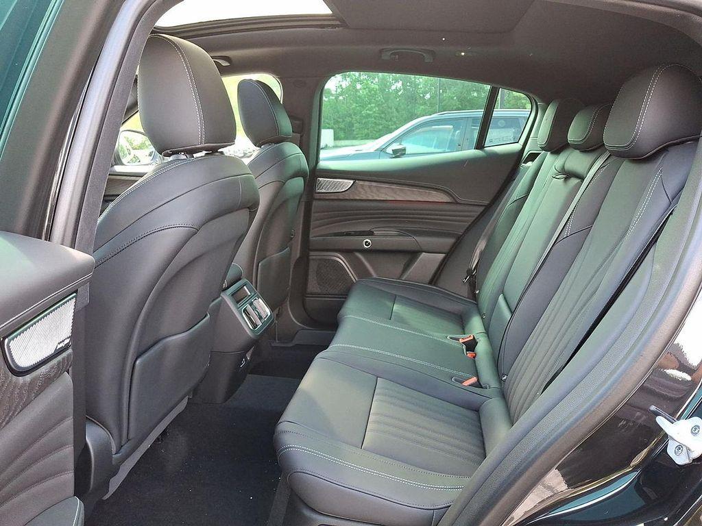 new 2025 Maserati Grecale car, priced at $80,995