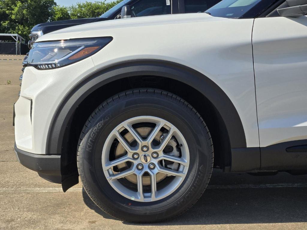 new 2026 Ford Explorer car, priced at $39,460