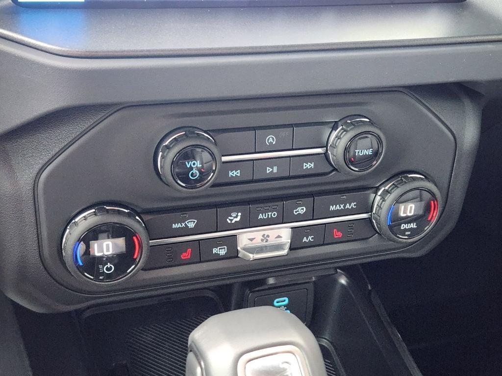 new 2025 Ford Bronco car, priced at $52,750