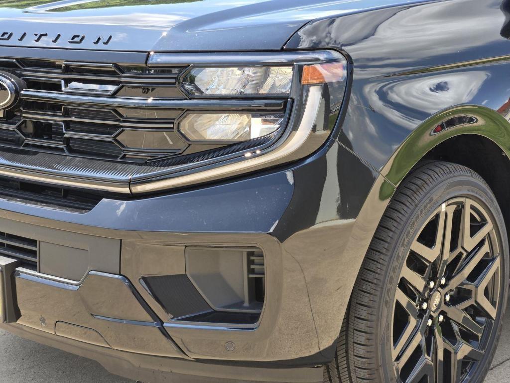 new 2026 Ford Expedition car, priced at $80,183