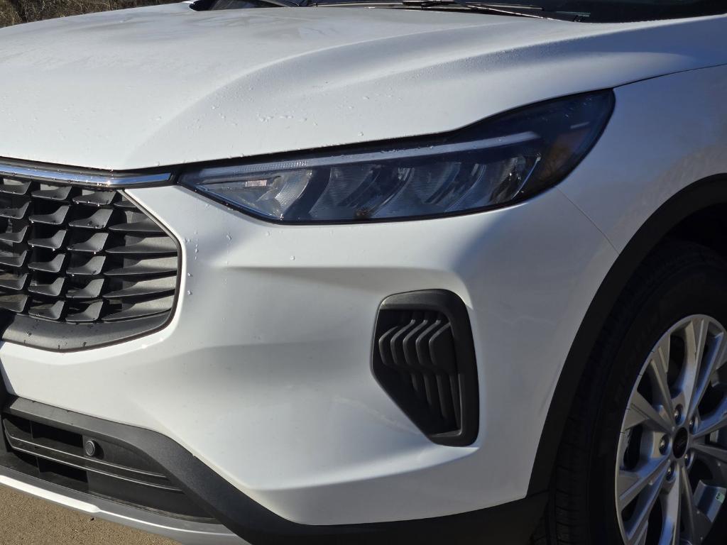 new 2026 Ford Escape car, priced at $25,126