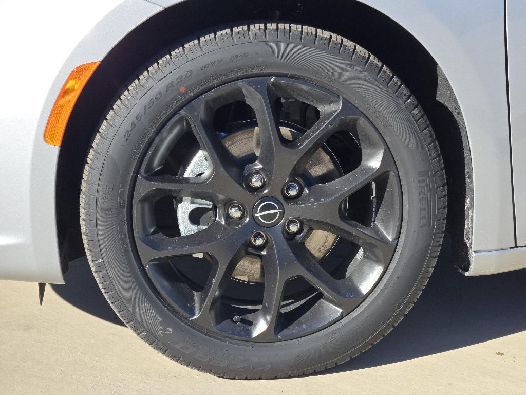 new 2026 Chrysler Pacifica car, priced at $46,731