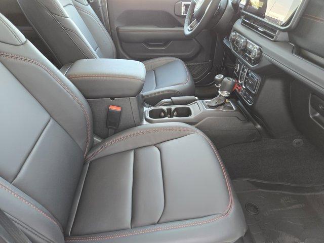 new 2025 Jeep Gladiator car, priced at $47,837