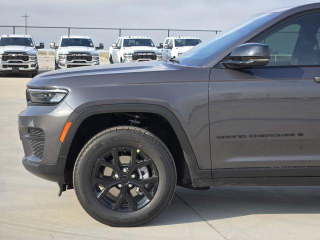 new 2025 Jeep Grand Cherokee car, priced at $38,213