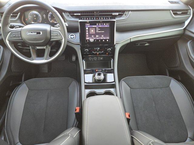 new 2025 Jeep Grand Cherokee car, priced at $38,213